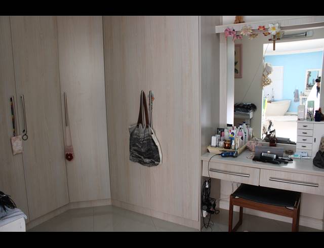 3 BEDROOM FREESTANDING FOR SALE IN PORT OWEN